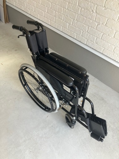 【新品ﾉｰﾊﾟﾝｸﾀｲﾔ】車椅子