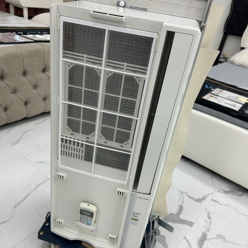 CORONA窓用エアコン ?4〜6畳のお部屋に！