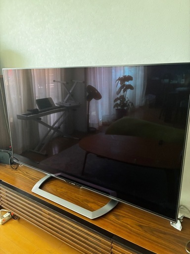 シャープ60型液晶テレビ　2016年製