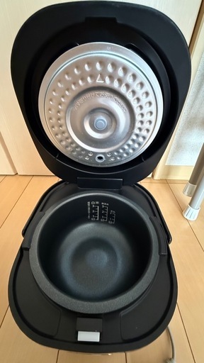 美品　炊飯器　シャープ　KS-CF05B-B(2019年製)