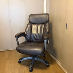ニトリ　革製オフィスチェアの画像
