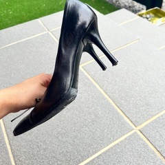 パンプス 36 ヒール　黒の画像