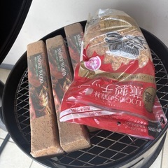 燻製器グリラー バーベキュー コンロ アウトドア BBQ スモーク グリル スチーム 焚き火 庭 キャンプ アウトドアの画像