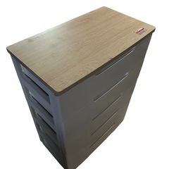 激安大特価‼️故障無し‼️現状品‼️プラスチックケース　収納家具　キャビネット　棚の画像