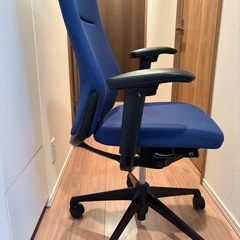 オカムラ製オフィスチェアの画像