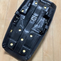 CBX400F 純正シート 金具付きの画像