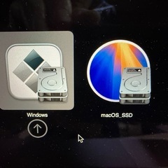 美品！MacBook Pro15インチ 2016モデル  i7 16GB  512GB Windows11も使えます！の画像