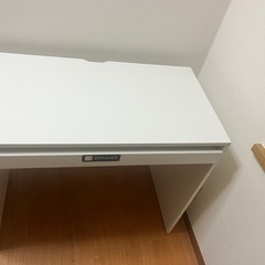 デスク2台＋チェア1脚セット　まとめ売り　引き取り限定の画像