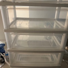 衣装ケースの画像