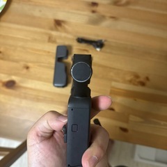 DJI Osmo Pocket 3軸ジンバルカメラ 純正ケース・バッテリー付きの画像