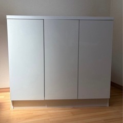 収納棚の画像