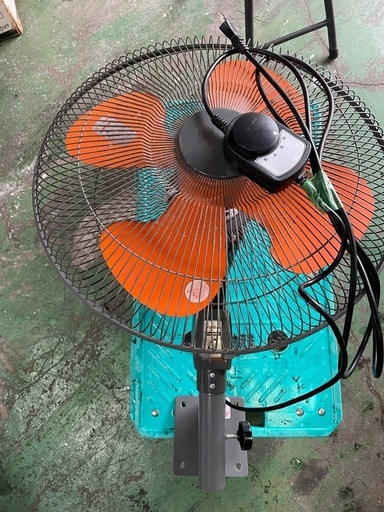 壁掛け扇風機