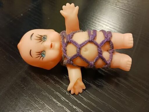 【一時期ねとらぼ等の記事に上がっていた品物です(現在記事削除済み)】アートキューピー　in　バナナ
