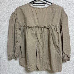 フリルブラウス
の画像