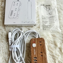 延長コード 5m エムサインMscien 電源タップ コンセントタップ たこあしコンセント テーブルタップ タコ足配線 電源コード 6個AC口 4個USB-A 1個USB-C 延長コード スイッチ付き 雷ガード 横差し コンセント 分岐 oa おしゃれ 木目 オシャレ コンパクト スリム 壁掛け/卓上に (5M)の画像