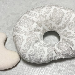 エスメラルダ🎵ドーナツ枕２個セットの画像