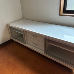 28日まで！テレビ台の画像