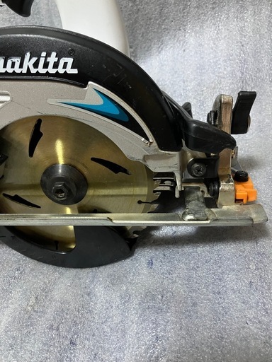 マキタ14v充電式丸のこSS540D中古美品、本体のみ