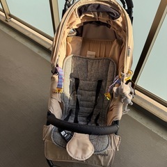 AirBuggy COCO 三輪ベビーカー エアタイヤ 折りたたみ ベージュ
の画像