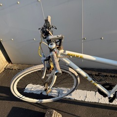 自転車　白　状態悪の画像