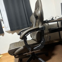 【美品・動作確認済】Dowinx ゲーミングチェア ブラウン（オットマン・マッサージ機能付き）の画像