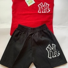 新しい子ども用品の画像