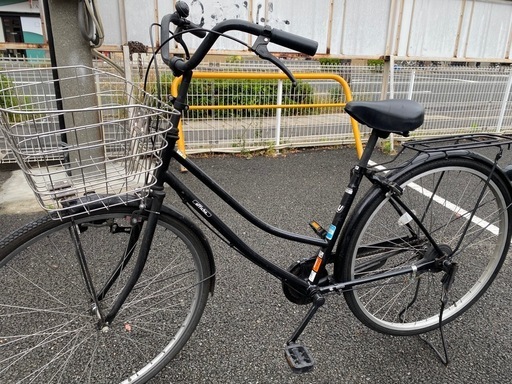 名古屋市内お届け無料黒いシティサイクル 27インチ バスケット付き 27インチ自転車 シティサイクル 黒 (りょう) 今福鶴見の自転車の中古