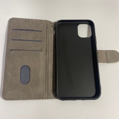 🌈iPhone11 蝶々プリント手帳型の画像
