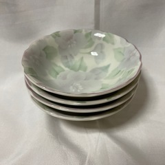 【未使用】花柄 小皿 小分け皿 4枚セット 白の画像