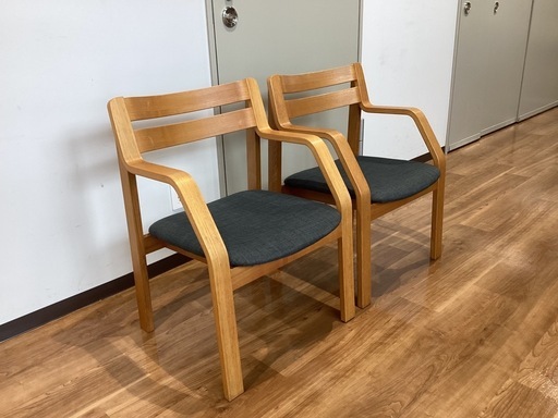 椅子　二脚　中古 チェア〈2脚セット〉260547 (ショップまちエコ ) 町田の椅子《チェア