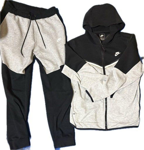 NIKEテックフリースMサイズ限定カラー1万五千円から今だけ6500
