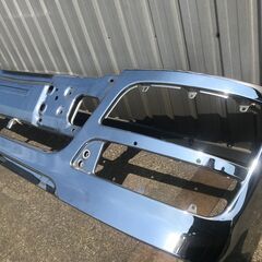 【A00252】　三菱ふそう　FV　フロントバンパー　バンパー　外装　現状販売　中古　【直接引取限定】の画像