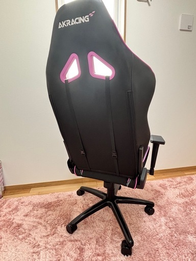 AKRACINGゲーミングチェア（黒、ピンク）