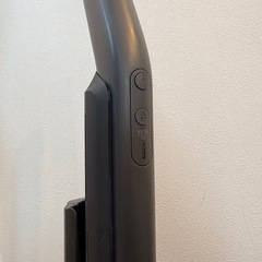 【美品・紙パック在庫付】東芝 コードレスクリーナー VC-SL130DS（ダストステーション付き）の画像