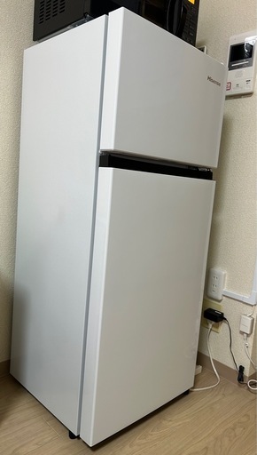 ハイセンス 2ドア冷凍冷蔵庫 124L（右開き）