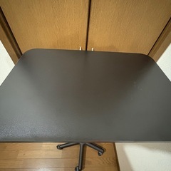 スタンディングデスクの画像