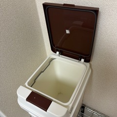 オムツゴミ箱20Lの画像