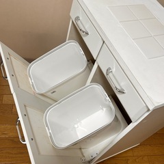 ペールカウンター　ゴミ箱　白　無料の画像