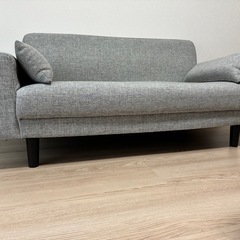 【LOWYA/SUMICIA】2.5人掛けソファ グレー 幅159cm クッション2個付き｜2024年10月購入・美品　引取限定【群馬県太田市】の画像