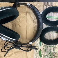 開放型スタジオヘッドホン SENNHEISER hd599seの画像