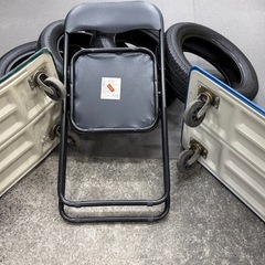 【譲渡先決定】本日まとめて引き取り限定【台車２台•軽のタイヤ４本•パイプ椅子】の画像