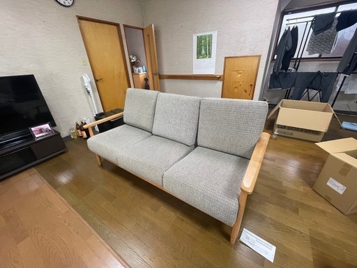 三人掛けソファー