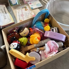 (本日取りに来れる方優先)おもちゃと雑貨まとめての画像