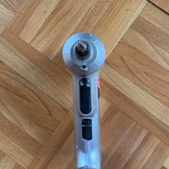 小型ドライバー　充電式の画像