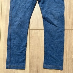 UNIQLOキッズロングスパッツ110cmの画像