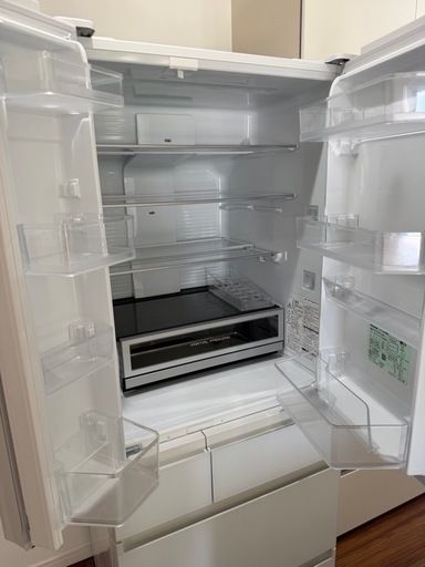 Panasonic ノンフロン冷凍冷蔵庫 NR-F556WPX 