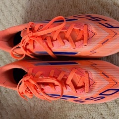 美品 サッカースパイク　サッカー靴　23.5cmの画像