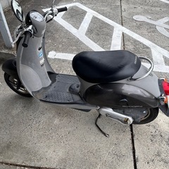 山梨県 ホンダ クレアスクーピー af55 現状 注意事項あり エンジン実働 書類あり 鍵付き 原付 オイル交換済 バッテリー新品 車体 の画像