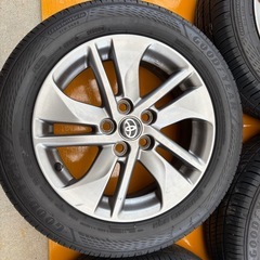 トヨタ シエンタ170系　純正15インチタイヤホイールセット185/60R15　の画像