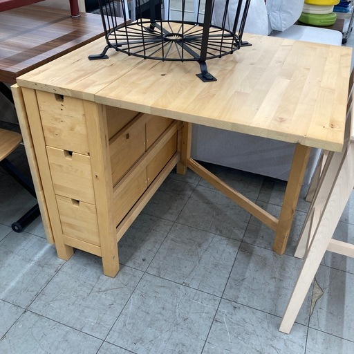 IKEAバタフライ式テーブル